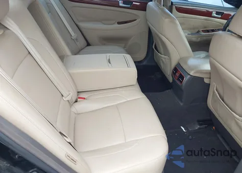 2013 Hyundai Genesis 3.8 z USA, uszkodzony, nr VIN KMHGC4DD8DU256567